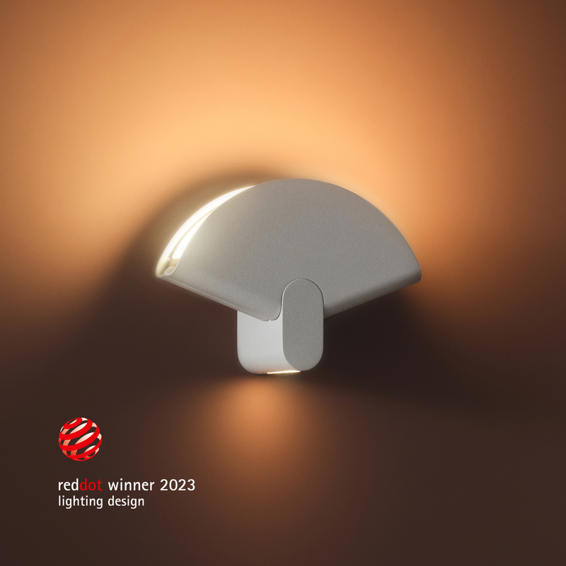 LYTRO ILLUM (イルム) Lustro łazienkowe złote 70 cm z diodą LED i dotykowym